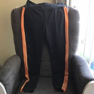 Never worn Orangetheory leggings